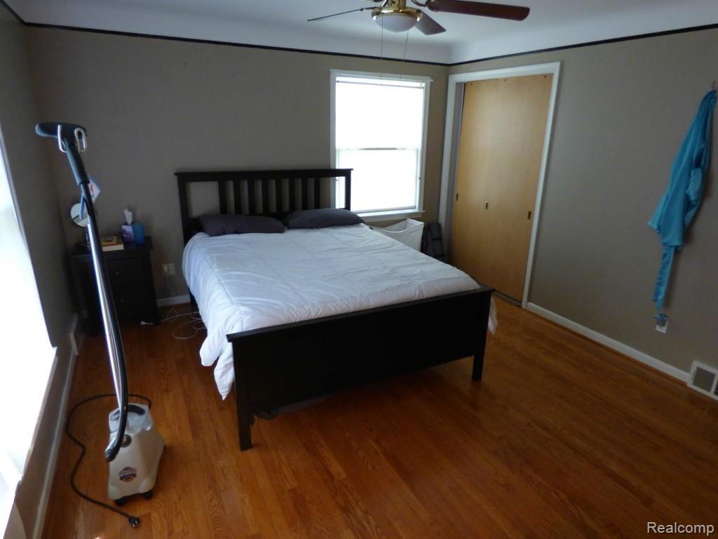 784 Harcourt Road Grosse Pointe, MI 48230 - Photo 18 of 49 P1250677.jpg