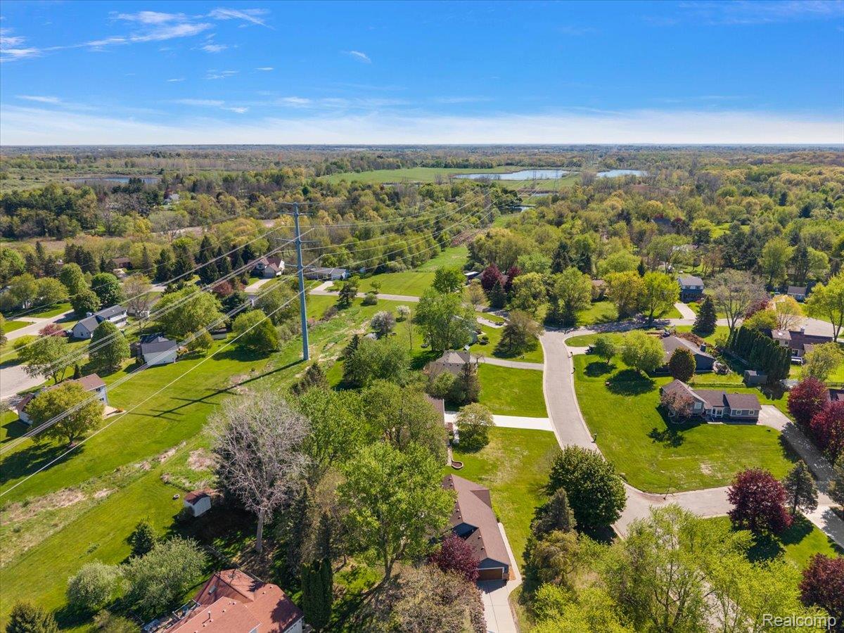 1081 Eagle Nest Drive Rochester, MI 48306 - Photo 60 of 67 Alternate Aerial View