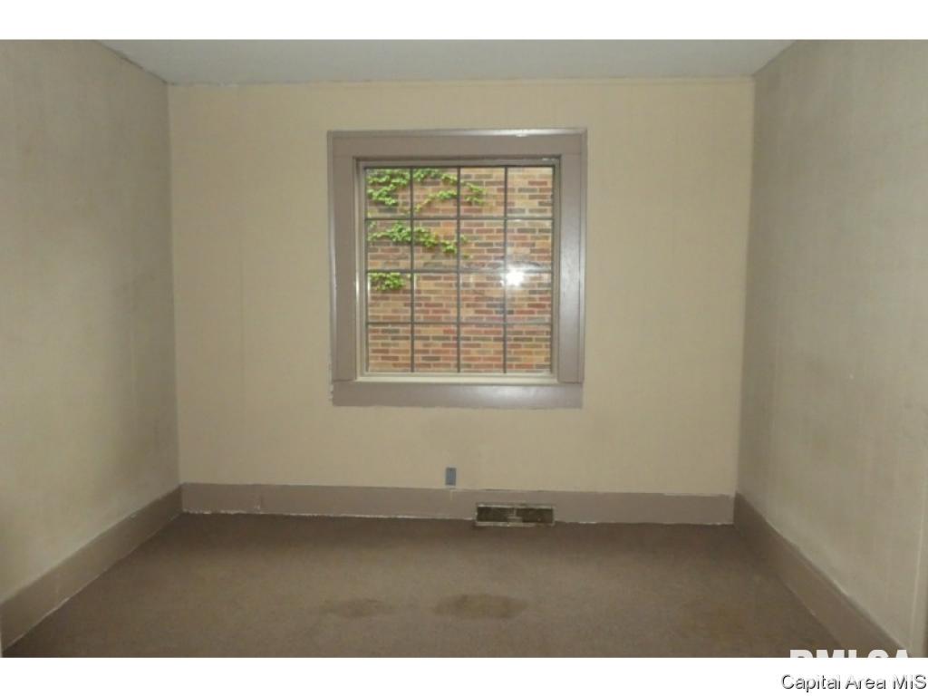 525 Broad Place Springfield, IL 62703 - Photo 9 of 15