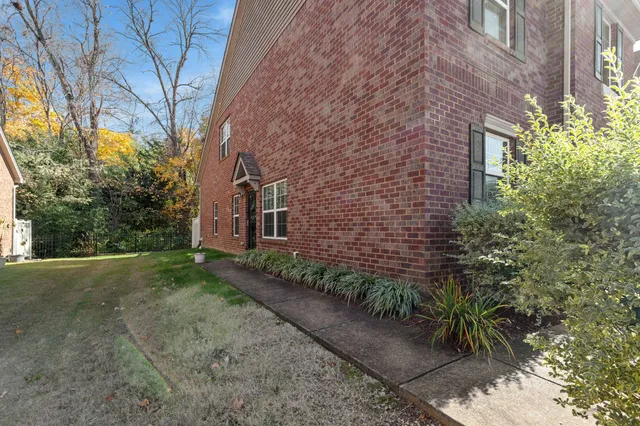 $2,500 | 1342 Crown Point Place, Nashville, TN 37211