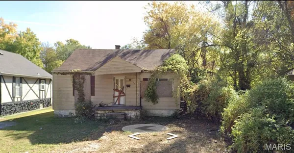 $12,000 | 5710 Warren Avenue, East St. Louis, IL 62204