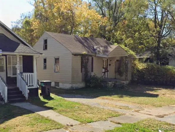 $12,000 | 5710 Warren Avenue, East St. Louis, IL 62204