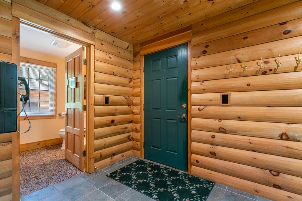 81 Griggs Road Sutton, MA 01590 - Photo 15 of 42