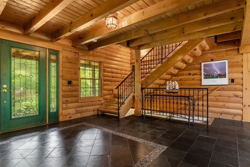 81 Griggs Road Sutton, MA 01590 - Photo 20 of 42