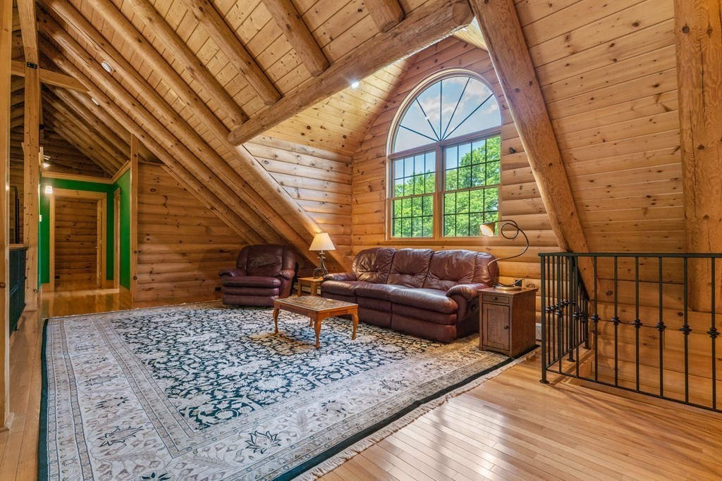 81 Griggs Road Sutton, MA 01590 - Photo 23 of 42