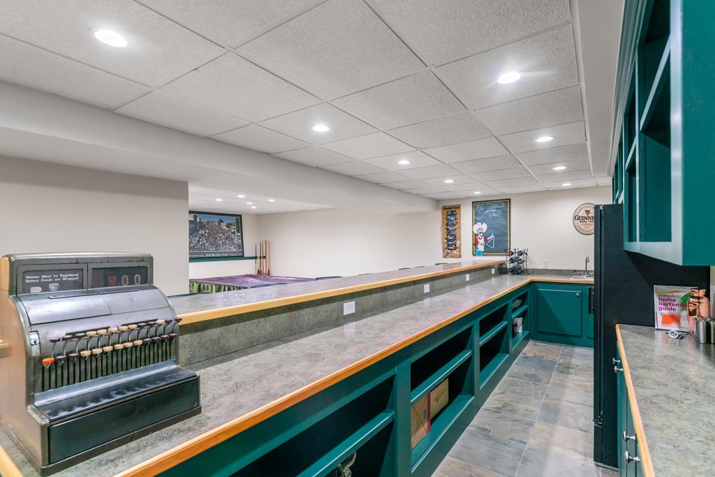 81 Griggs Road Sutton, MA 01590 - Photo 35 of 42