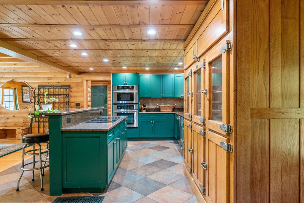 81 Griggs Road Sutton, MA 01590 - Photo 10 of 42