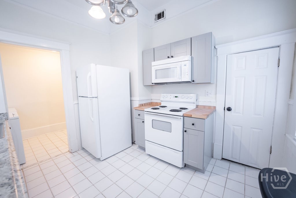 816 Drayton Street, Unit 3B Savannah, GA 31401 - Photo 9 of 20