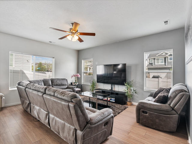 7809 Ranger Drive Eagle Mountain, UT 84005 - Photo 4 of 30