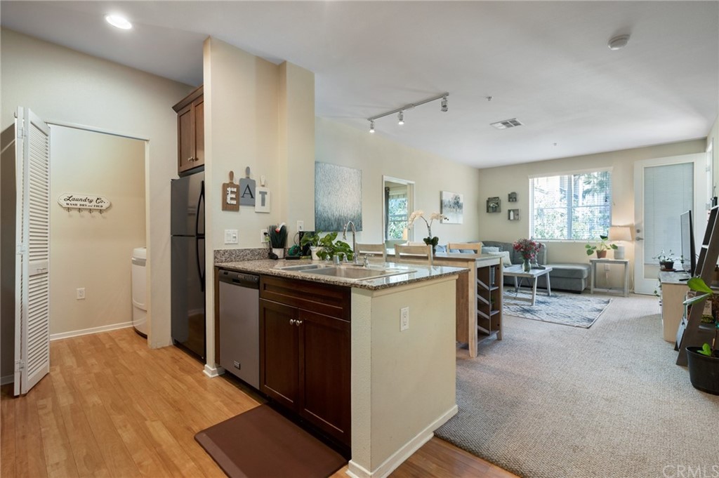 2321 Scholarship Irvine, CA 92612 - Photo 4 of 34