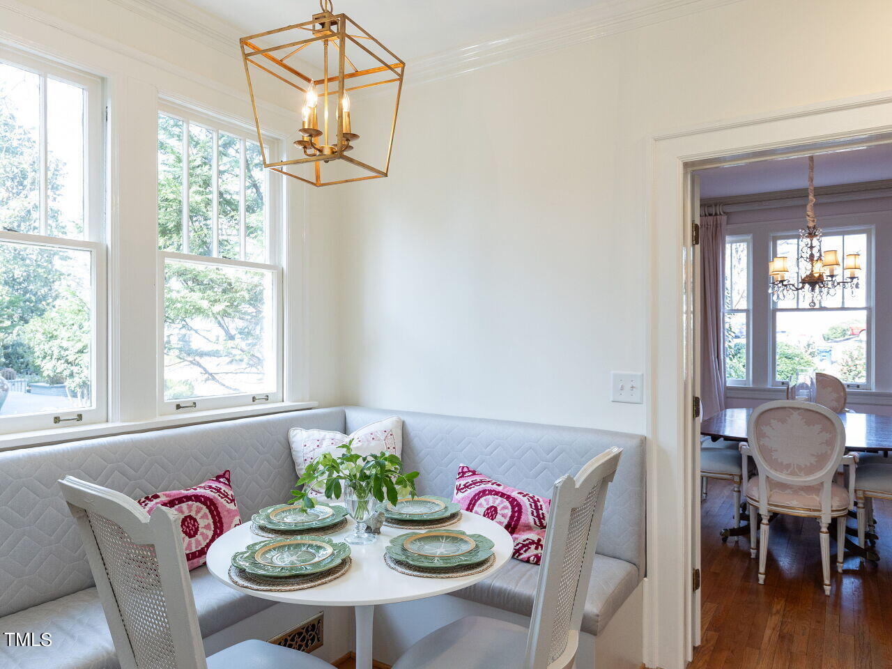 2607 Fairview Road Raleigh, NC 27608 - Photo 14 of 49 016-1280x960-breakfast-area