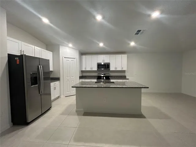 $2,350 | 13095 Calcite Blue Avenue, Wimauma, FL 33598