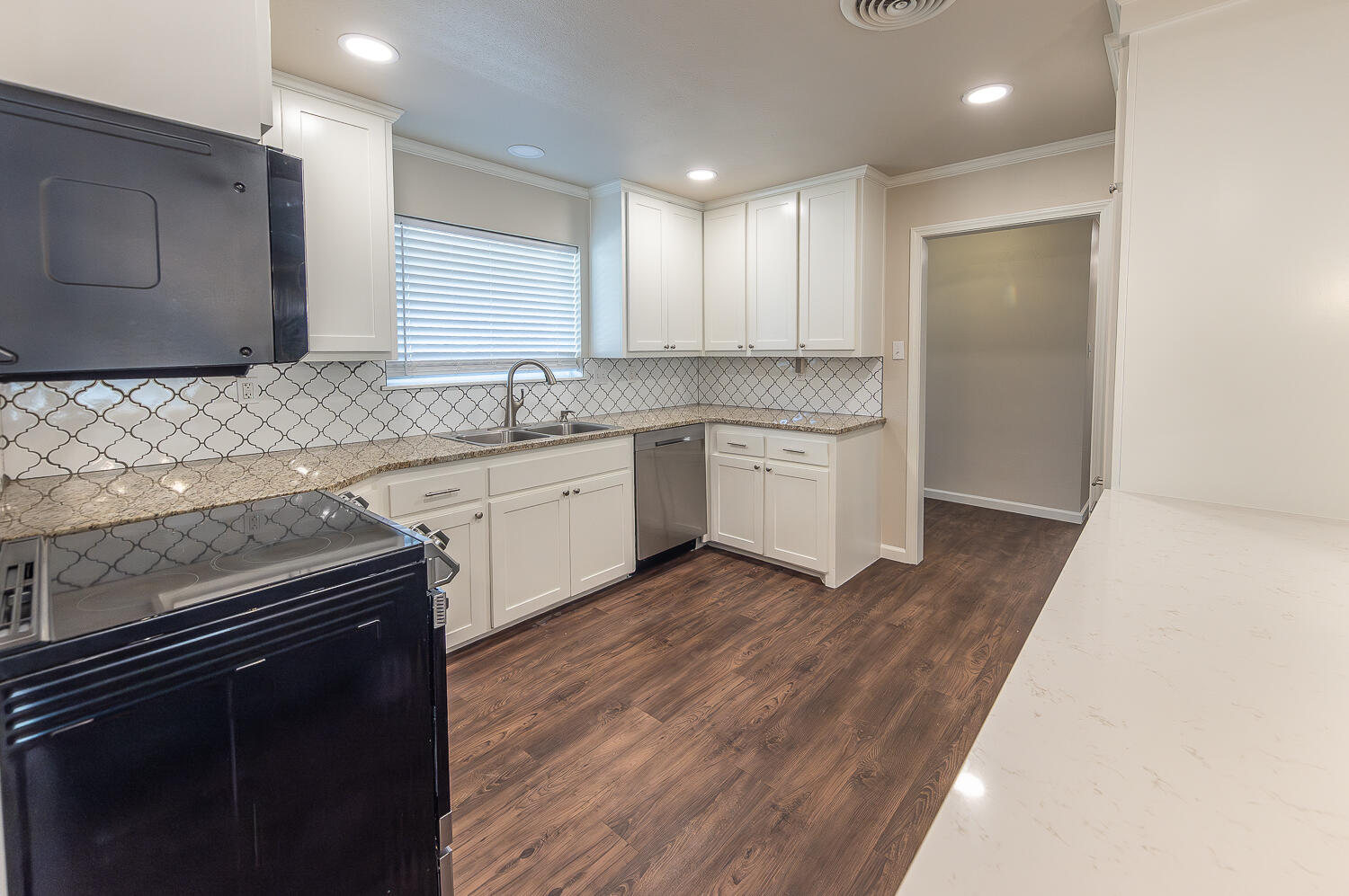 1304 8th Street Shallowater, TX 79363 - Photo 11 of 28 2L9A1190