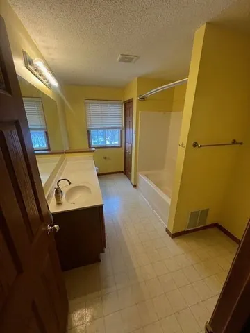 $239,900 | 1820 Mockingbird Avenue, Shakopee, MN 55379