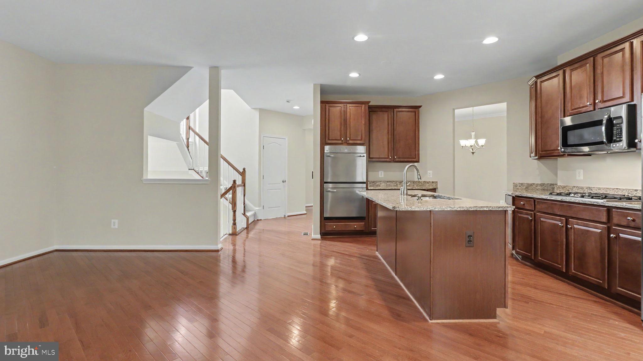 42371 Trellis Square Brambleton, VA 20148 - Photo 25 of 70 Modern kitchen with elegant finishes.