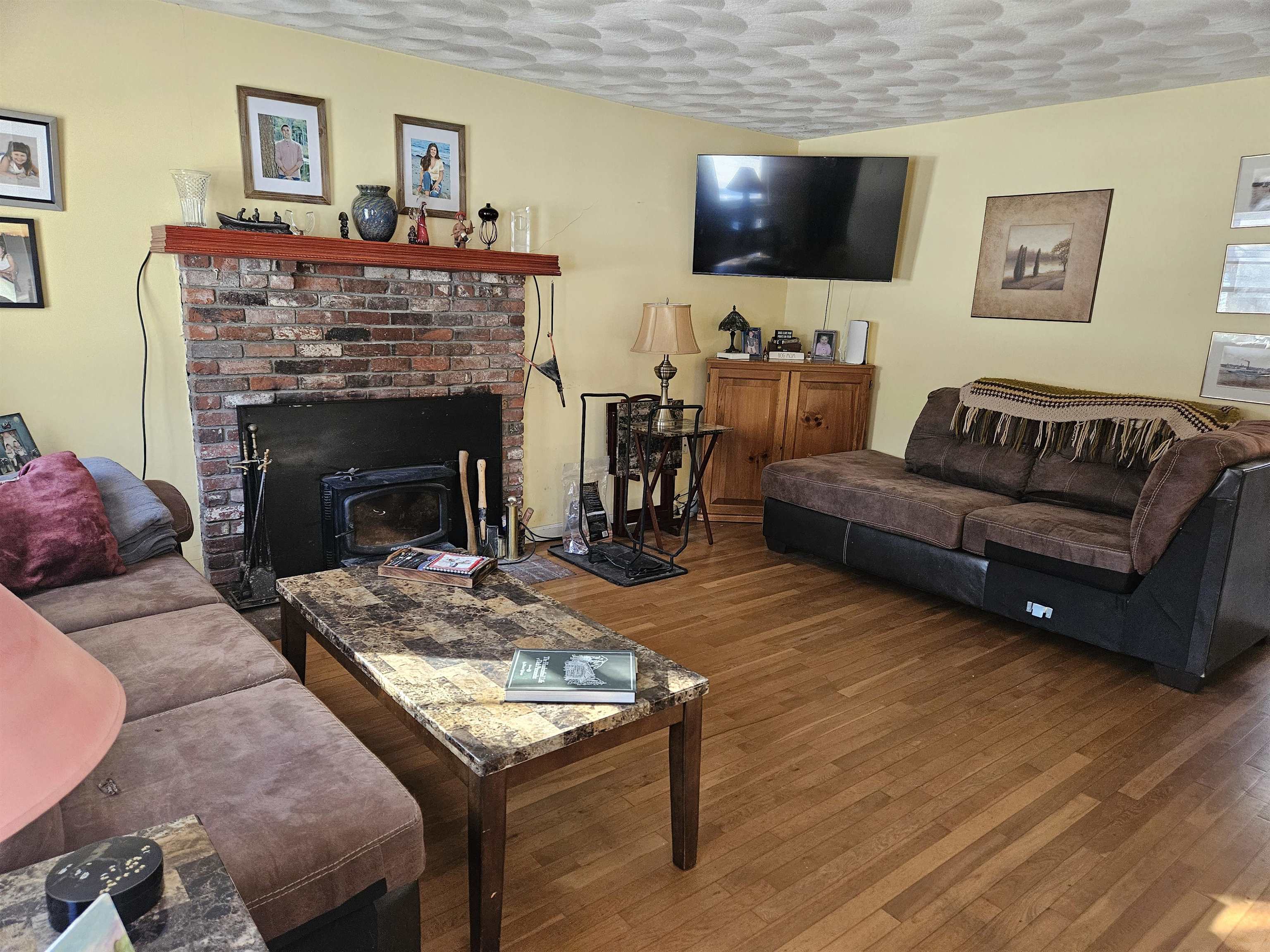 7 Chapman Way Exeter, NH 03833 - Photo 3 of 38