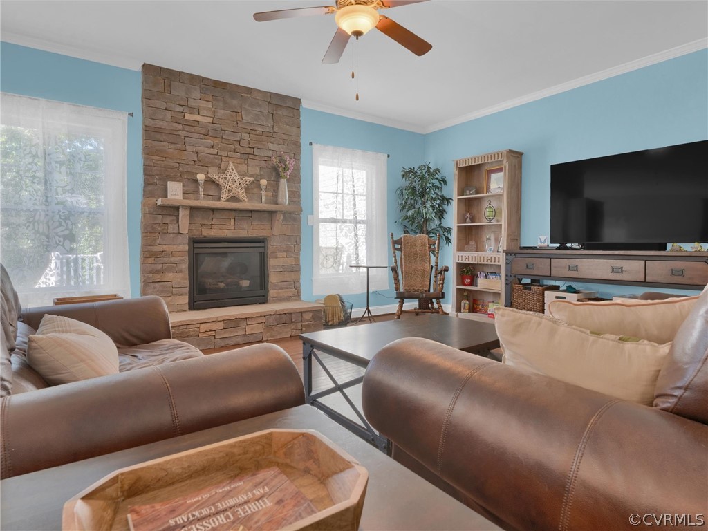 2842 Bayfront Way Midlothian, VA 23112 - Photo 11 of 50 a living room with furniture and a flat screen tv