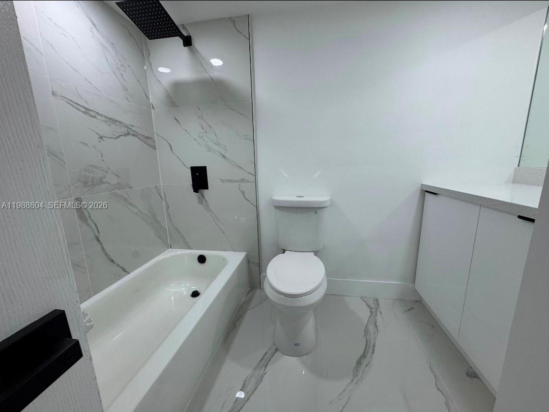 3890 West 8th Way, Unit 40 Hialeah, FL 33012 - Photo 12 of 14