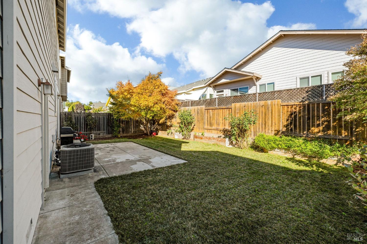 2448 Gilham Way Santa Rosa, CA 95404 - Photo 27 of 39