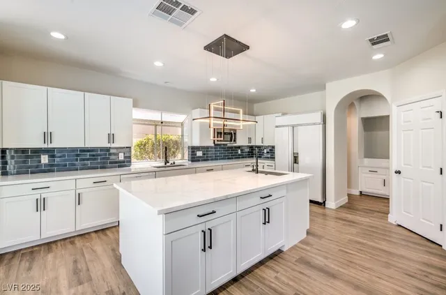 $4,495 | 290 Francisco Street, Henderson, NV 89014