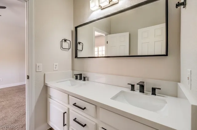 $4,495 | 290 Francisco Street, Henderson, NV 89014