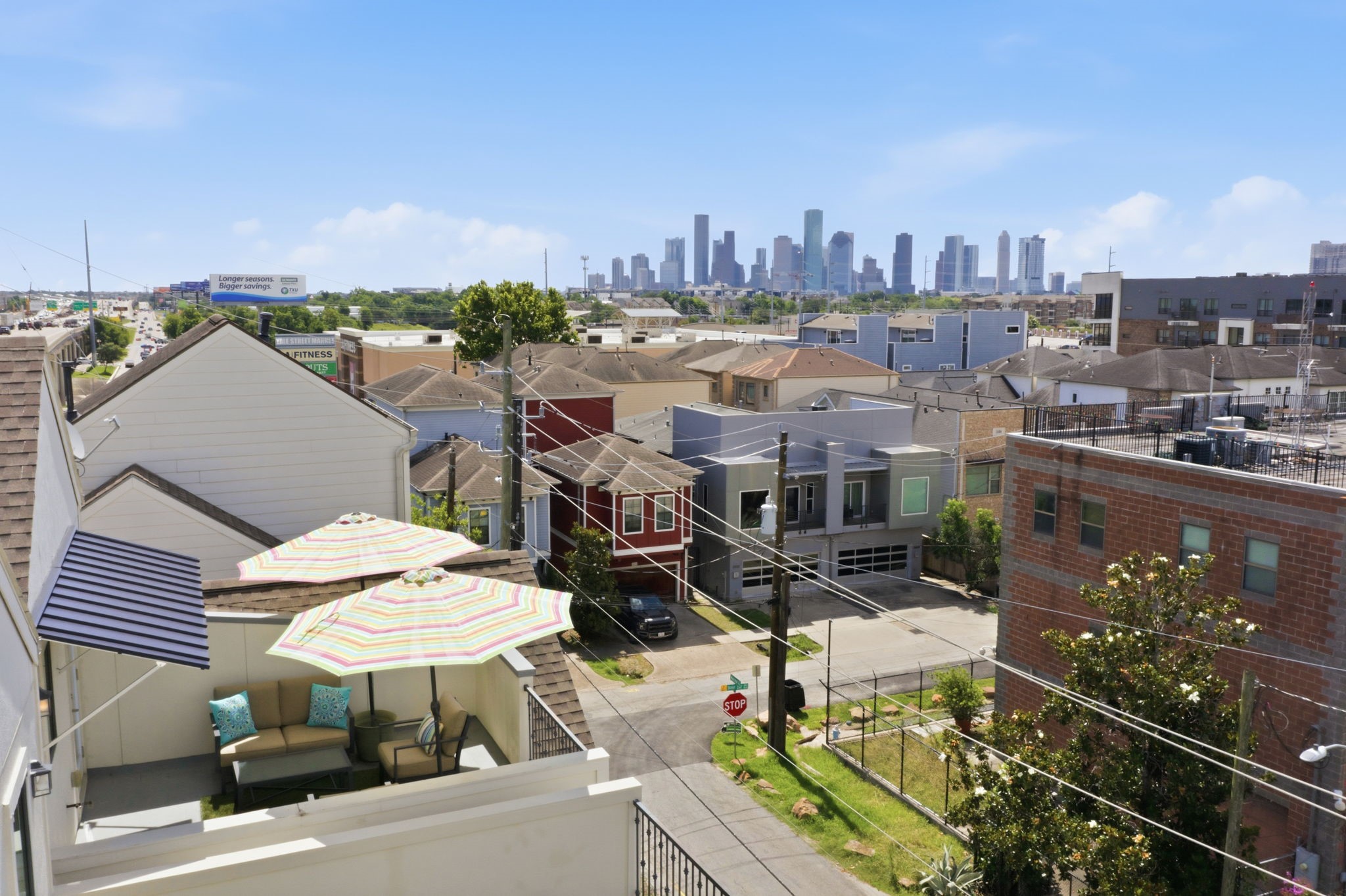 4102 Marina Street Houston, TX 77007 - Photo 29 of 32 If you think this is a beautiful view of the downtown skyline you should see it at night!