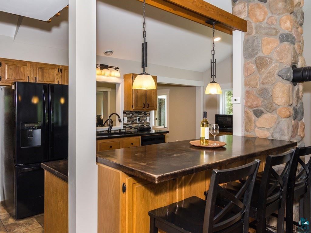 5918 Jean Duluth Road Duluth, MN 55803 - Photo 13 of 34 Breakfast Bar
