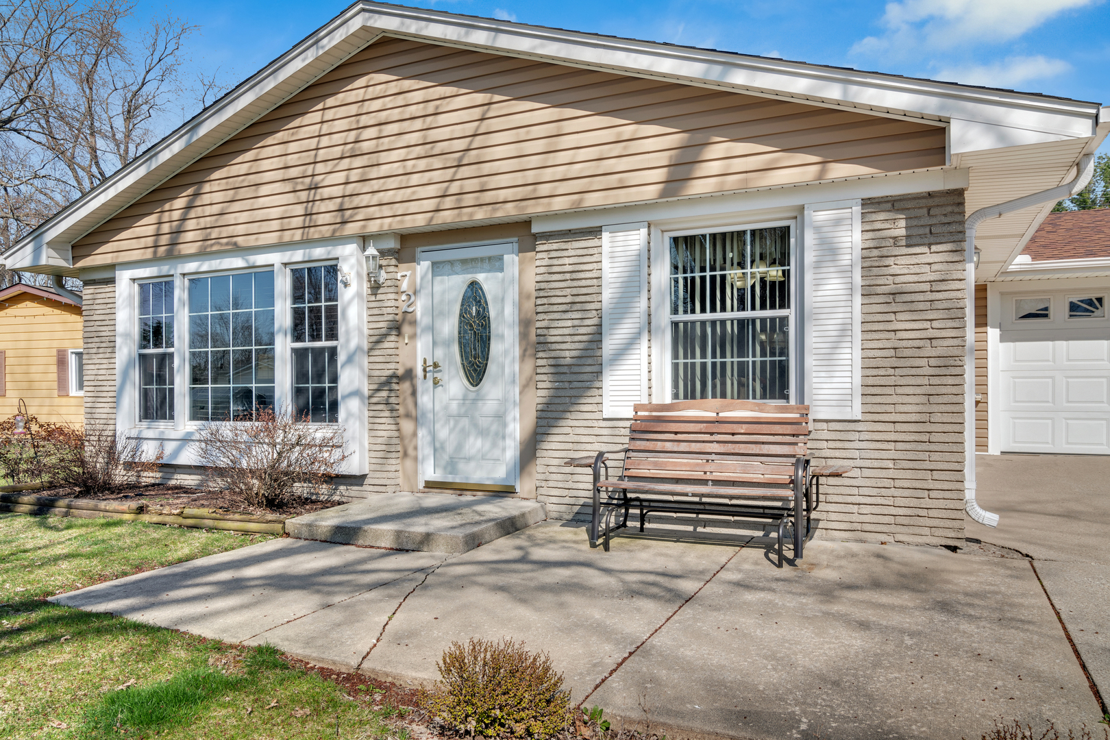 72 Marnel Road Montgomery, IL 60538 - Photo 3 of 26 a front view of a house