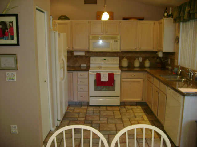4545 East Frye Road Phoenix, AZ 85048 - Photo 4 of 10 Kitchen