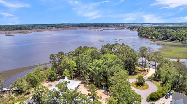 $999,000 | 4368 Lady Banks Lane, Hollywood, SC 29470