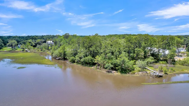 $999,000 | 4368 Lady Banks Lane, Hollywood, SC 29470