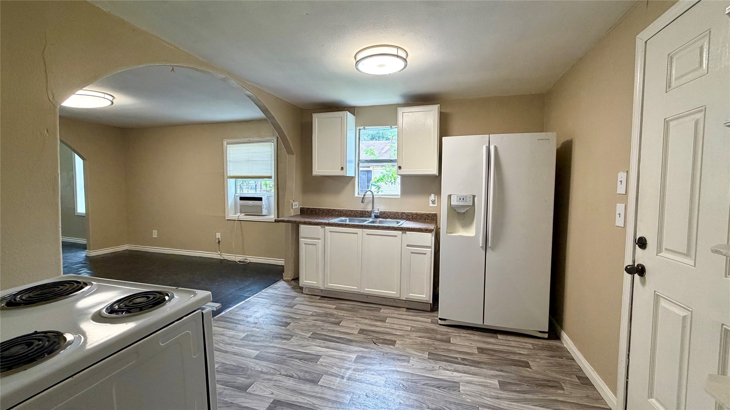 8116 Sandra Street Houston, TX 77016 - Photo 6 of 16 Kitchen