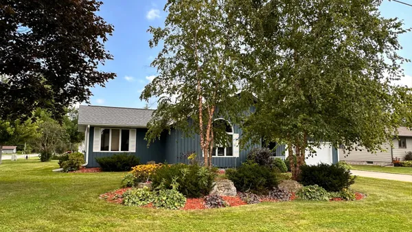 $385,000 | 110 Angelique Street, Wabasha, MN 55981