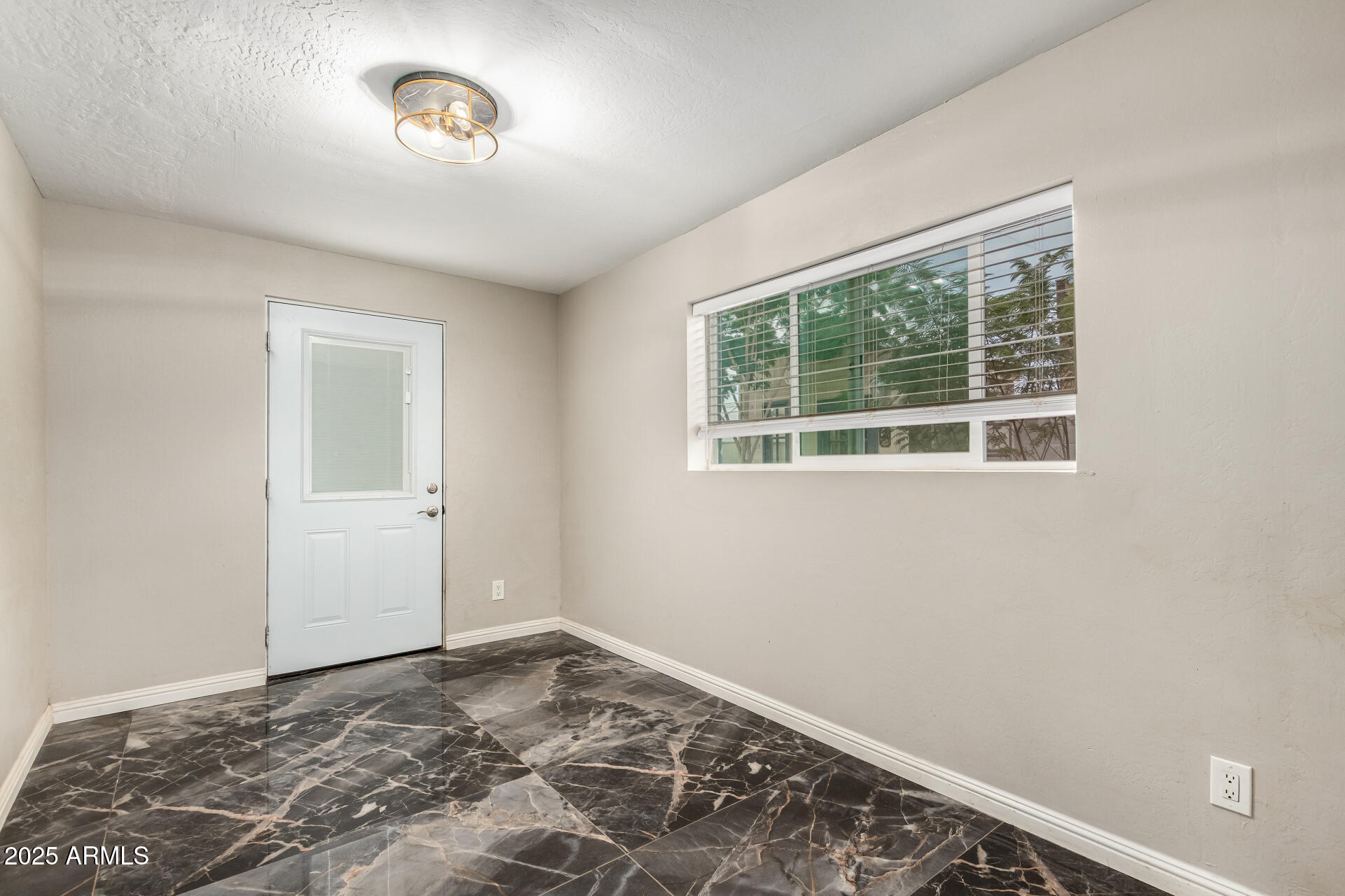 2301 East Marilyn Road Phoenix, AZ 85022 - Photo 12 of 30 21 - Marilyn
