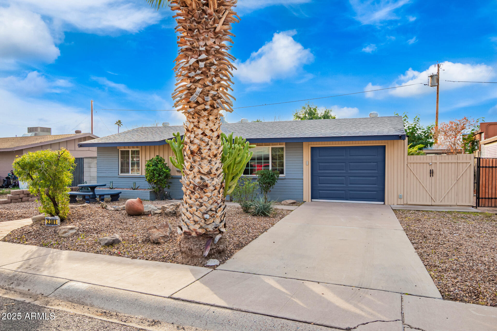2301 East Marilyn Road Phoenix, AZ 85022 - Photo 3 of 30 3 - Marilyn
