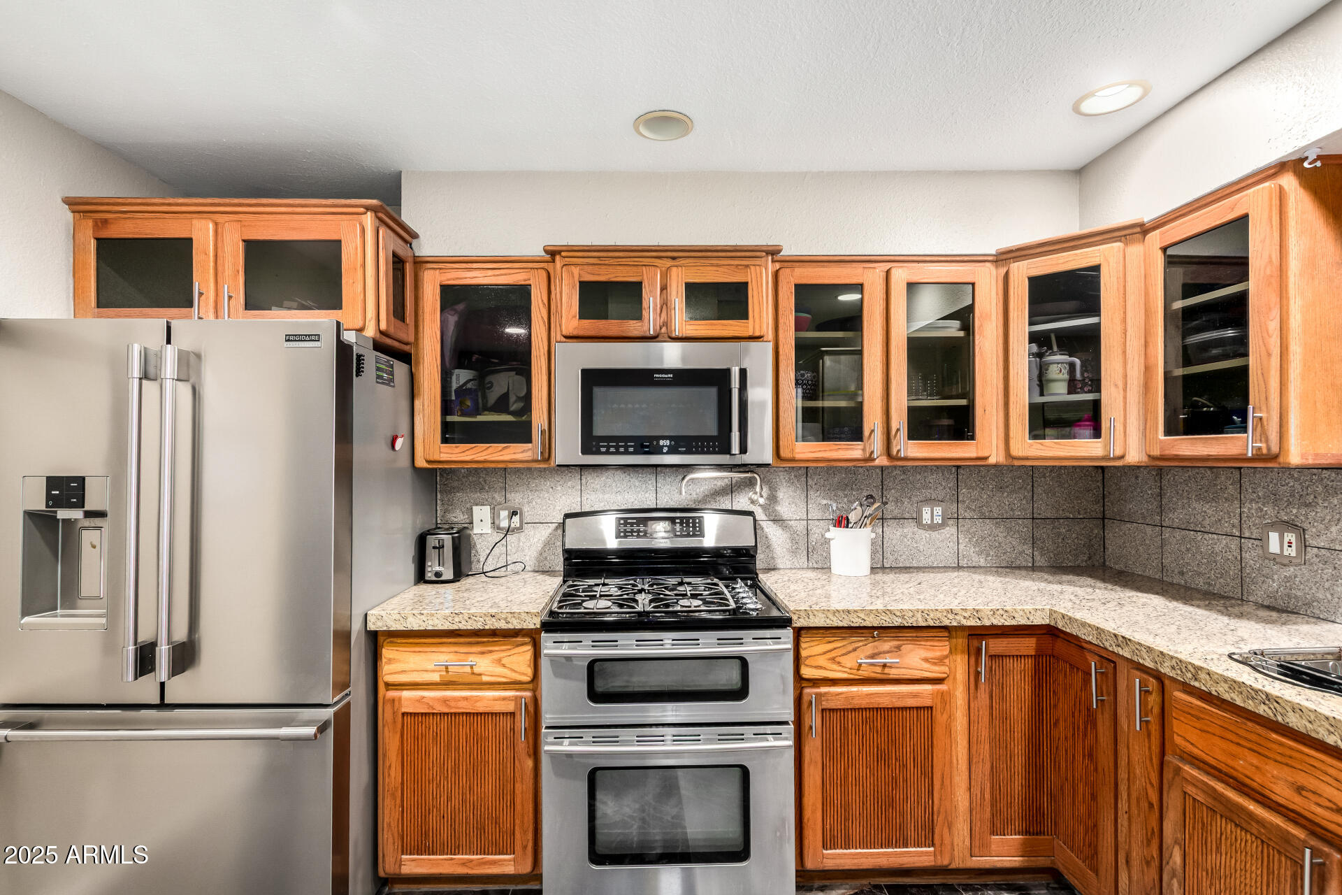 2301 East Marilyn Road Phoenix, AZ 85022 - Photo 8 of 30 8 - Marilyn