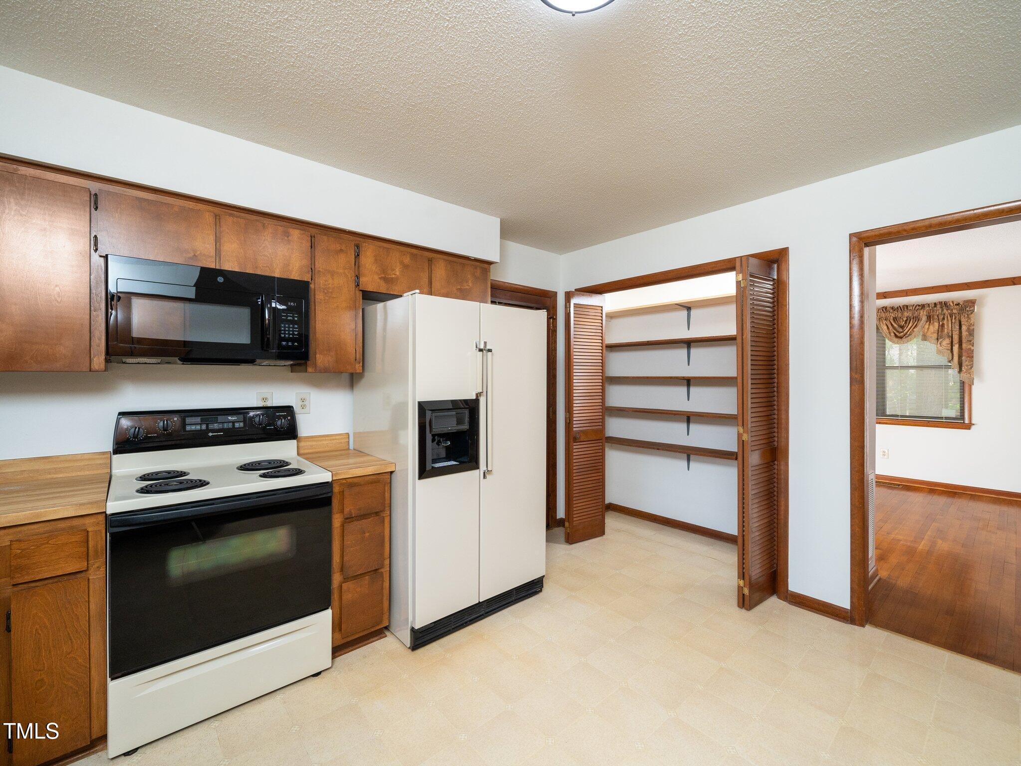 7716 Bluff Top Court Raleigh, NC 27615 - Photo 11 of 28 13-web-or-mls-7716 Bluff Top-17