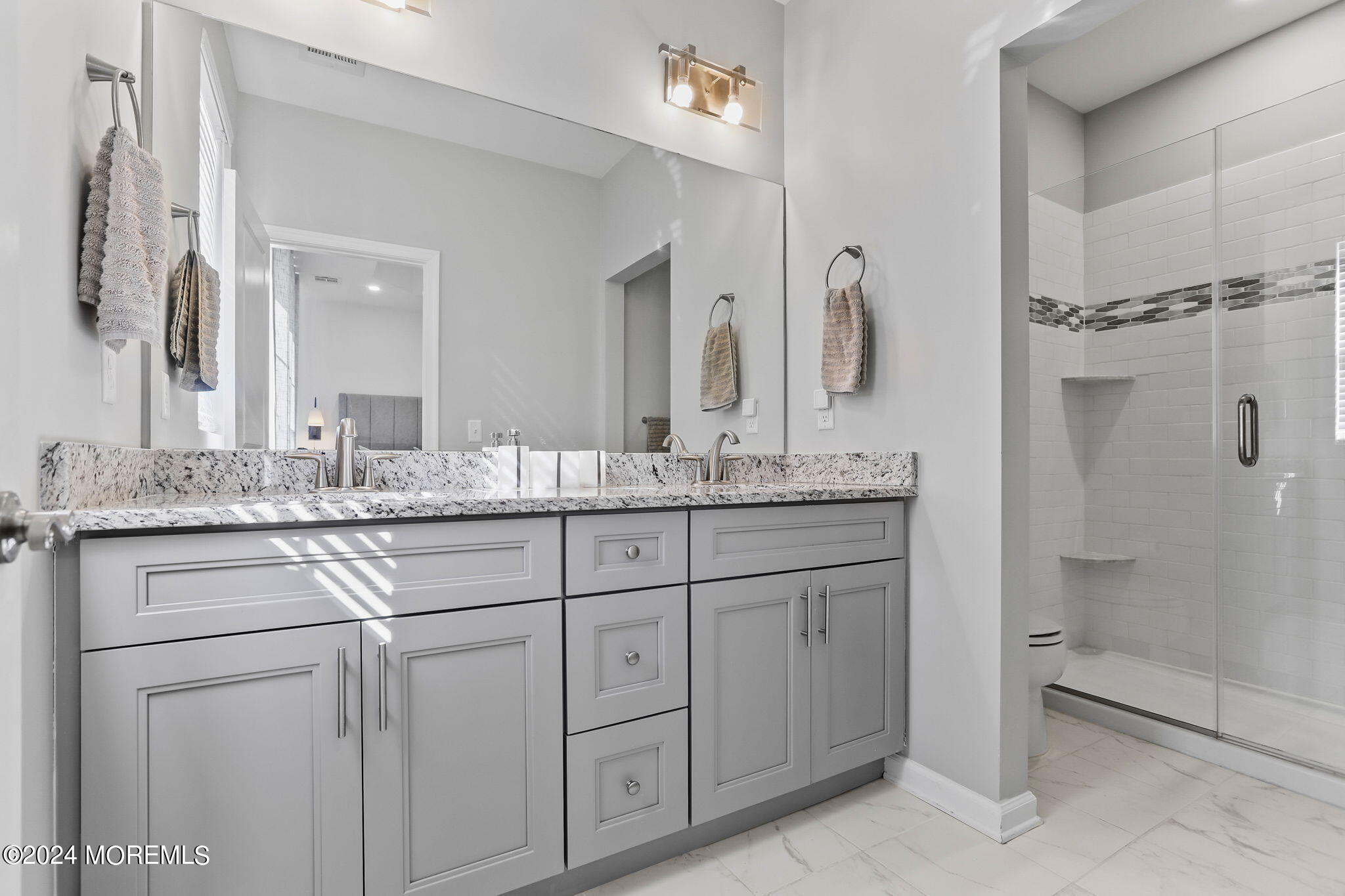 206 Discovery Road Brick, NJ 08723 - Photo 25 of 40 Owners Suite - En Suite Bath