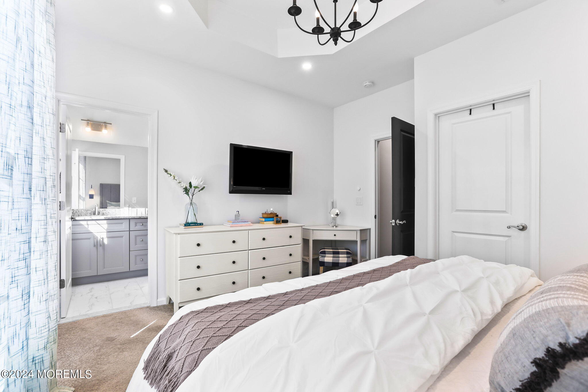 206 Discovery Road Brick, NJ 08723 - Photo 26 of 40 Owners Suite