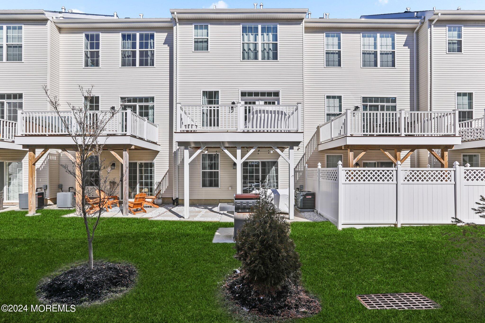 206 Discovery Road Brick, NJ 08723 - Photo 33 of 40 Rear