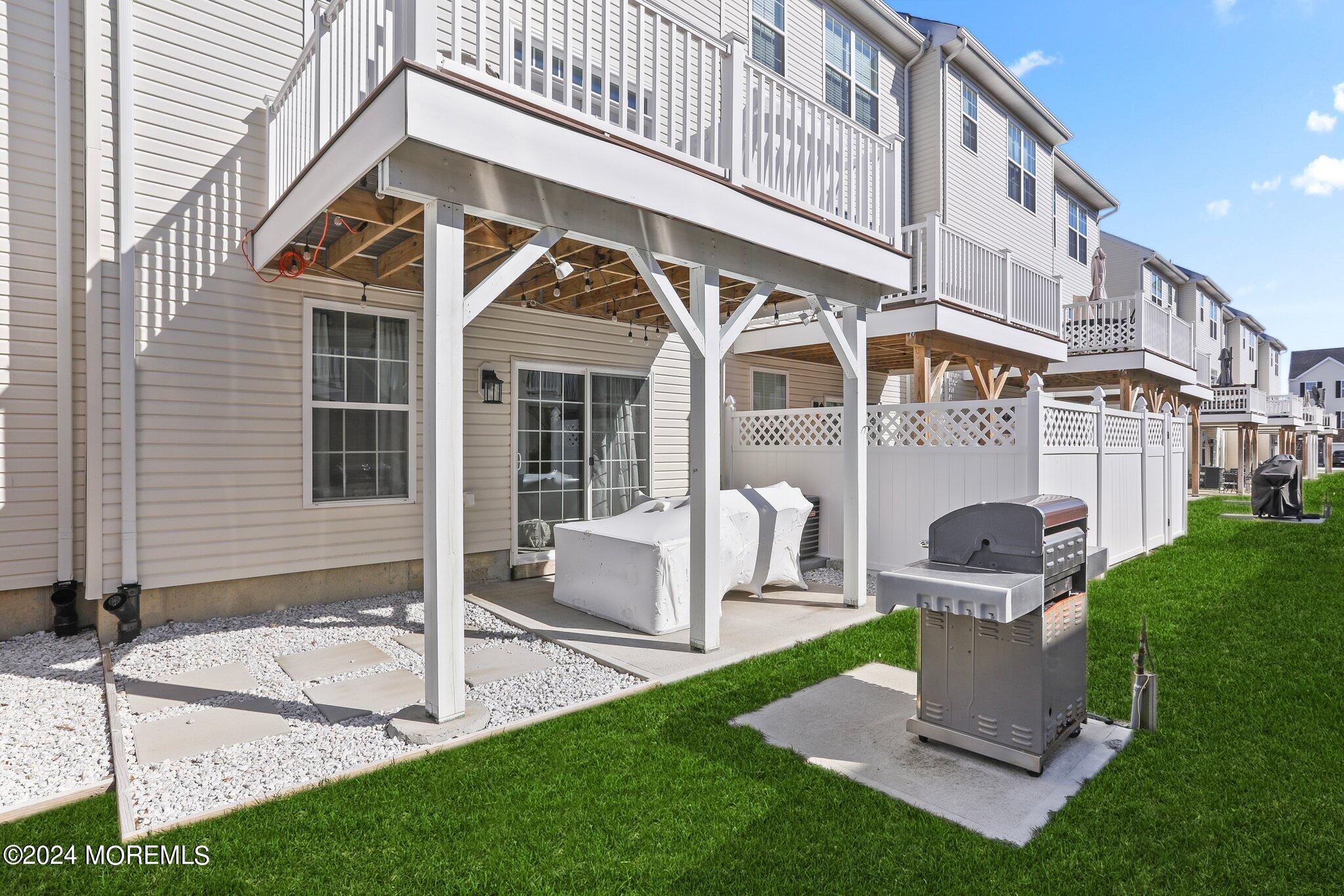 206 Discovery Road Brick, NJ 08723 - Photo 35 of 40 Patio