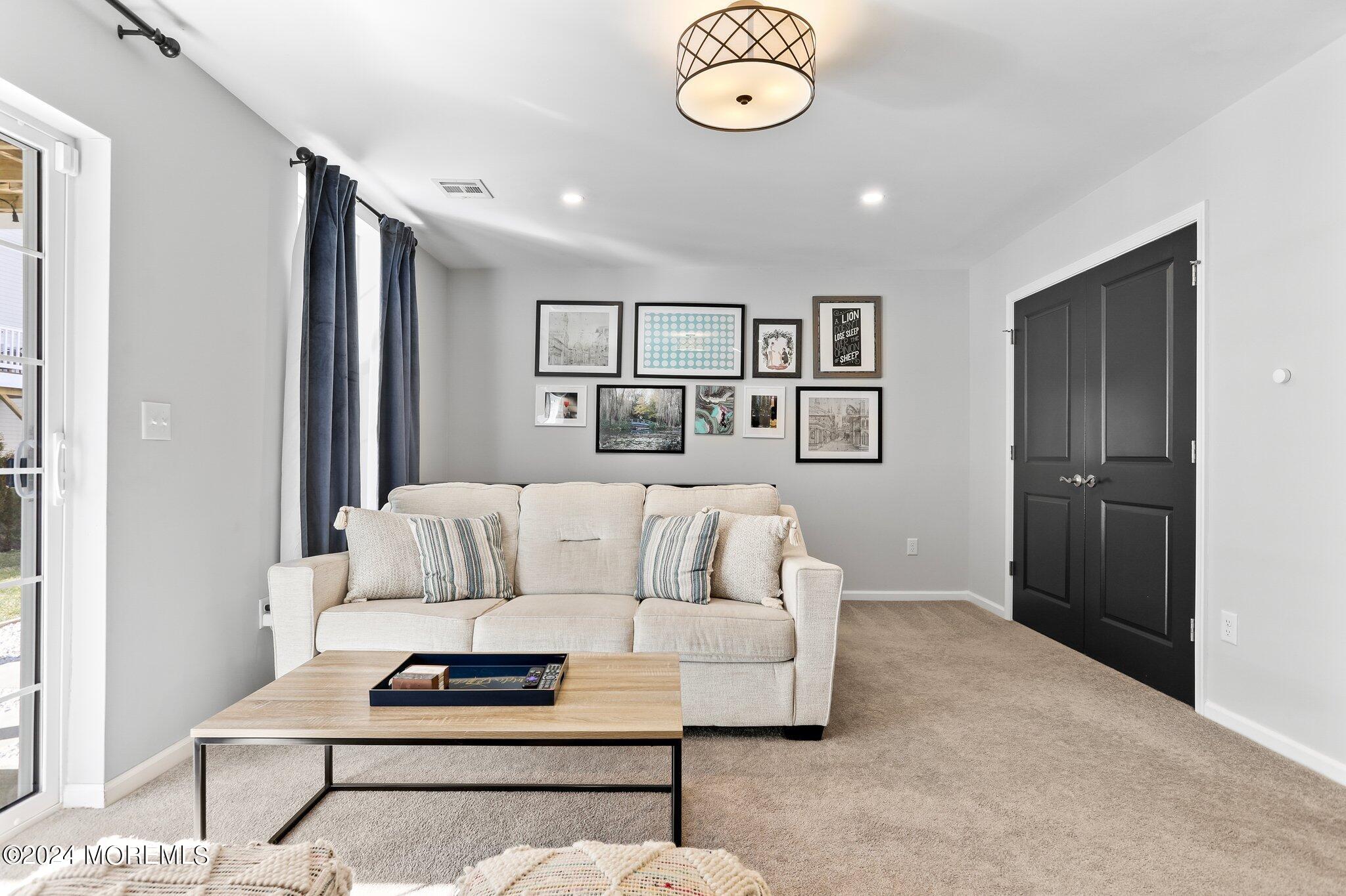206 Discovery Road Brick, NJ 08723 - Photo 7 of 40 Level 1 Family Room