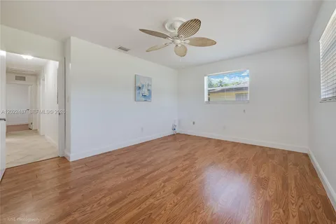 $940,000 | 15700 Southwest 87th Avenue, Palmetto Bay, FL 33157