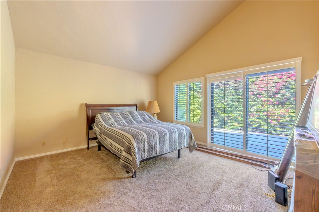 2667 Victoria Park Drive Riverside, CA 92506 - Photo 13 of 20 Primary Bedroom