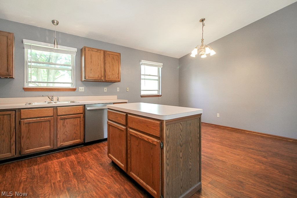 5928 Ridgeview Boulevard North Ridgeville, OH 44039 - Photo 12 of 31