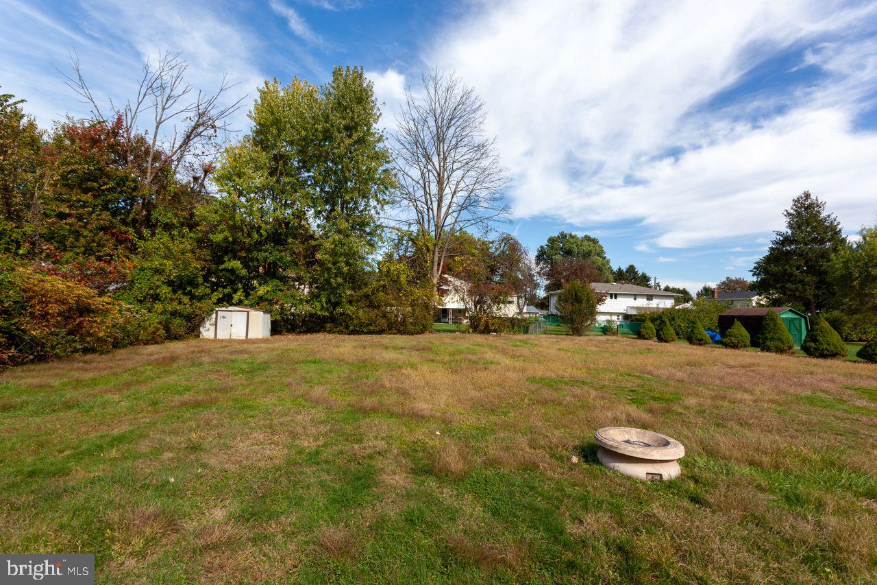 901 West County Line Road Warminster, PA 18974 - Photo 13 of 14