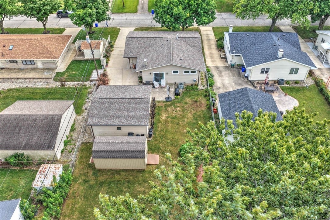 114 Columbus Drive Decatur, IL 62526 - Photo 3 of 32 Gallery Image 3