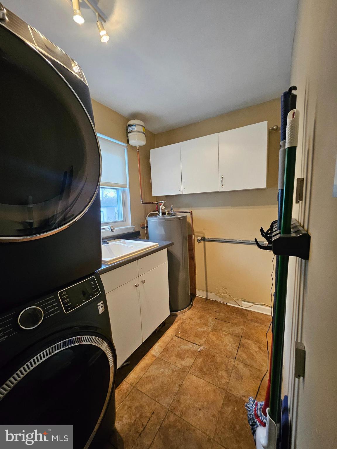 15505 Maple Drive Accokeek, MD 20607 - Photo 17 of 24 Laundry Room