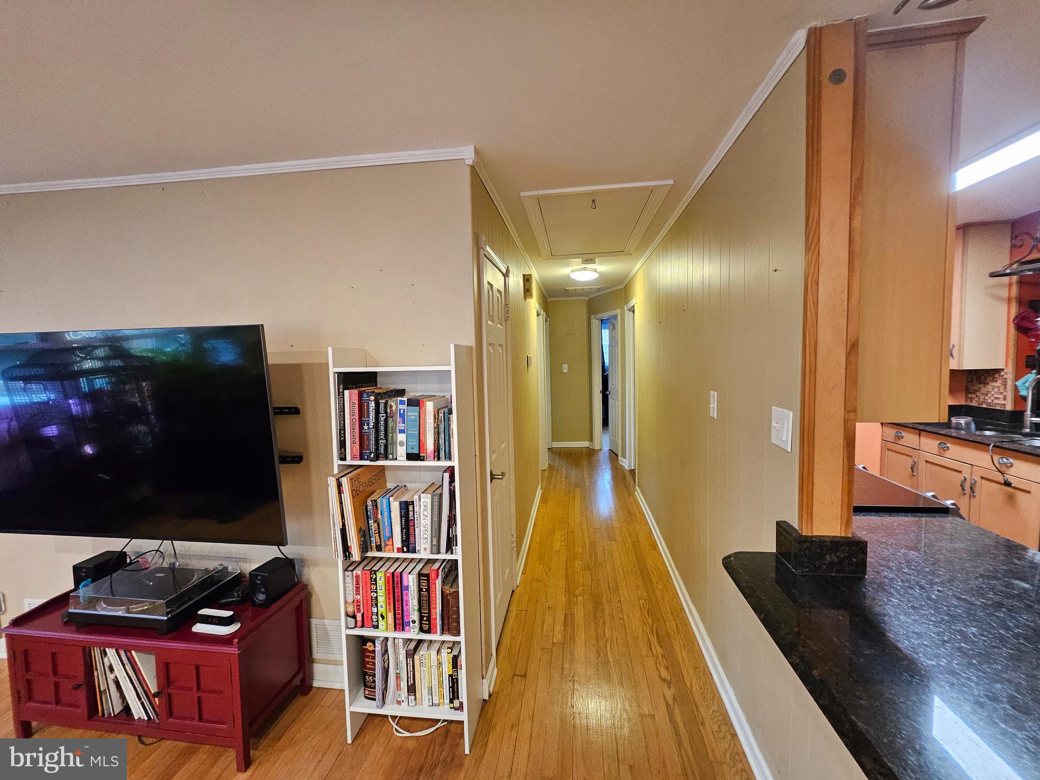 15505 Maple Drive Accokeek, MD 20607 - Photo 10 of 24 Hallway
