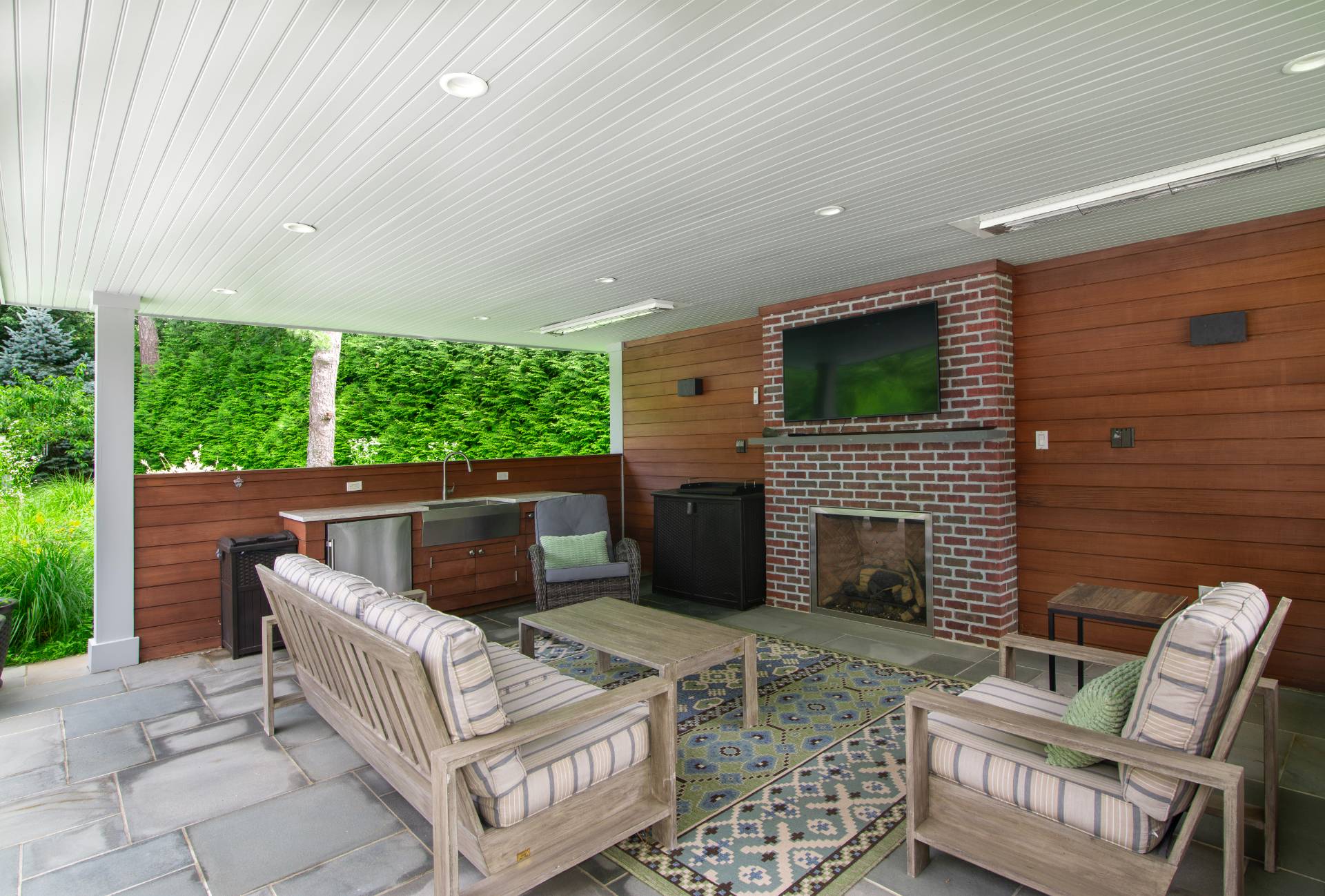 97 Spring Close Highway East Hampton, NY 11937 - Photo 16 of 28